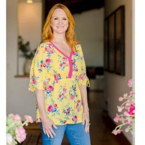The Pioneer Woman, V-Neck Dolman Sleeve Blouse, Womens M